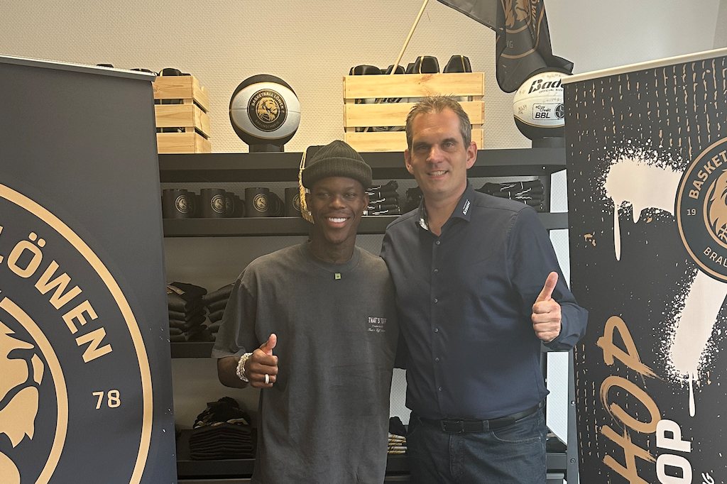 Dennis Schroeder